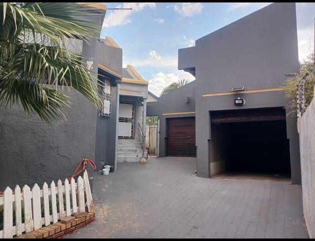 3 BEDROOM HOUSE FOR SALE IN ELANDSHAVEN